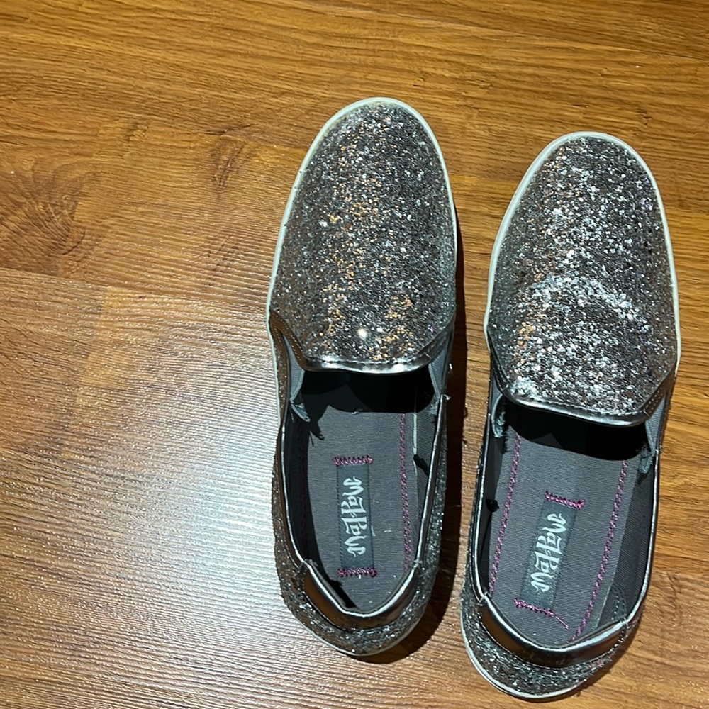 Ladies shoes